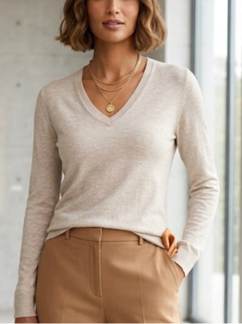 J. JILL 55% Silk & 45% Cotton V Neck Sweater Oatmeal Lightweight
XS/S